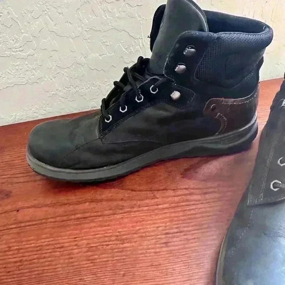 Men’s Merrell Black Boots Used Size 11 - Picture 5 of 9